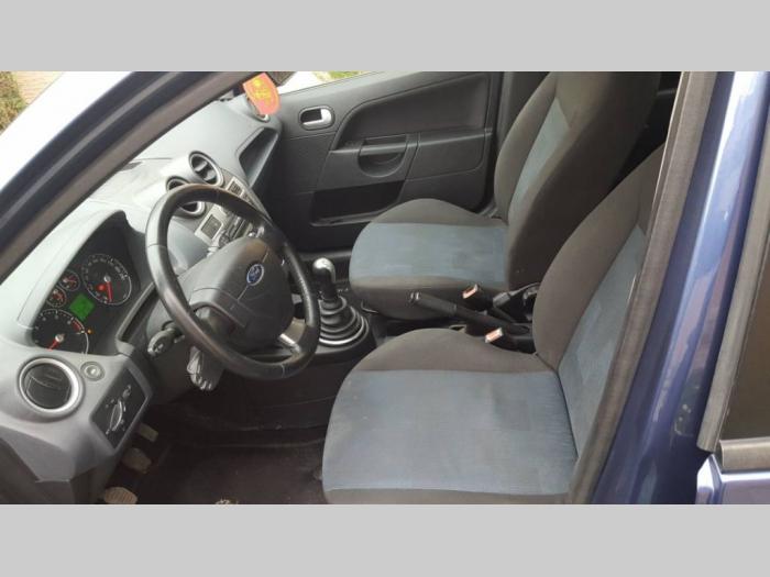 ford fiesta 2006 godište prodaja besplatni mali oglasi