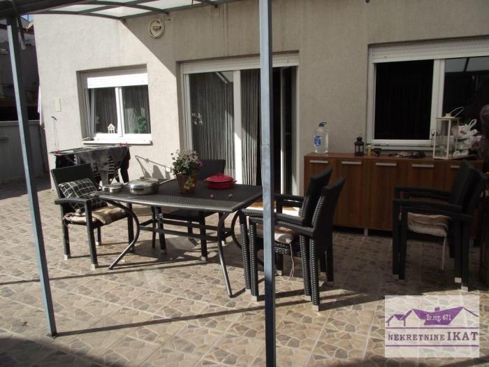 učiteljsko naselje, kozarčeva 62m2 70m2, terasa besplatni mali oglasi