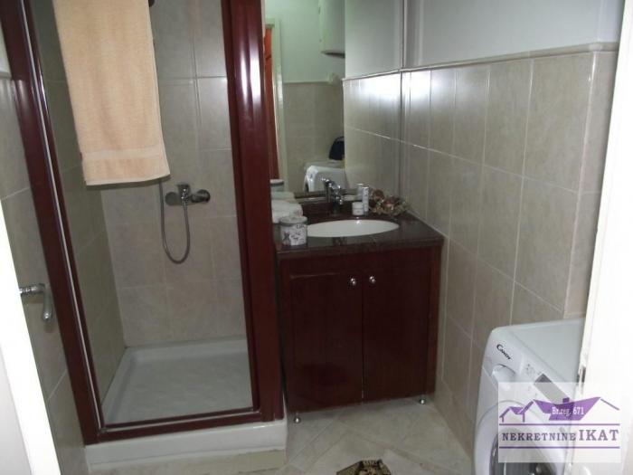 3 0, 72m2, novi beograd, blok 23, milutina milankovića besplatni mali oglasi