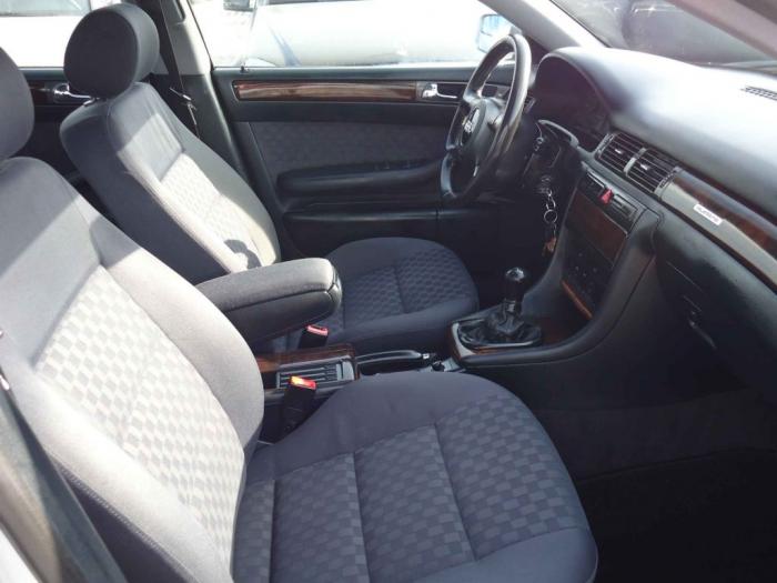 audi a6 2 5 besplatni mali oglasi