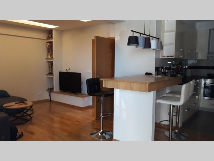2 0, 51m2, banovo brdo, praška, 5 6, lux, uknjižen, namešten besplatni mali oglasi