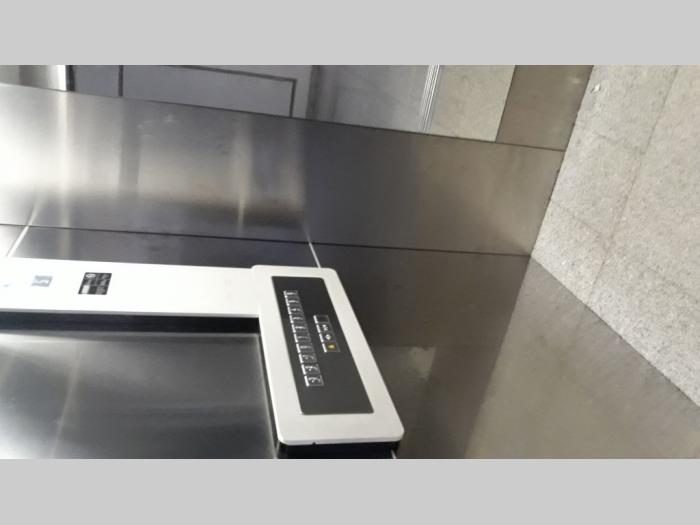 2 0, 51m2, banovo brdo, praška, 5 6, lux, uknjižen, namešten besplatni mali oglasi