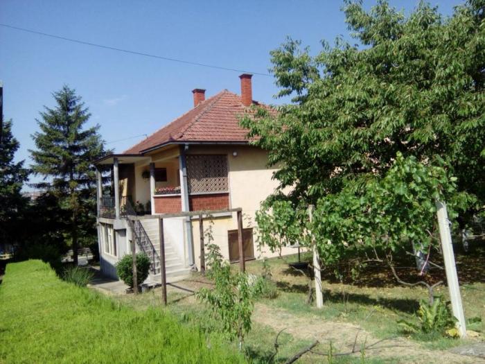 kuća u mladenovcu besplatni mali oglasi