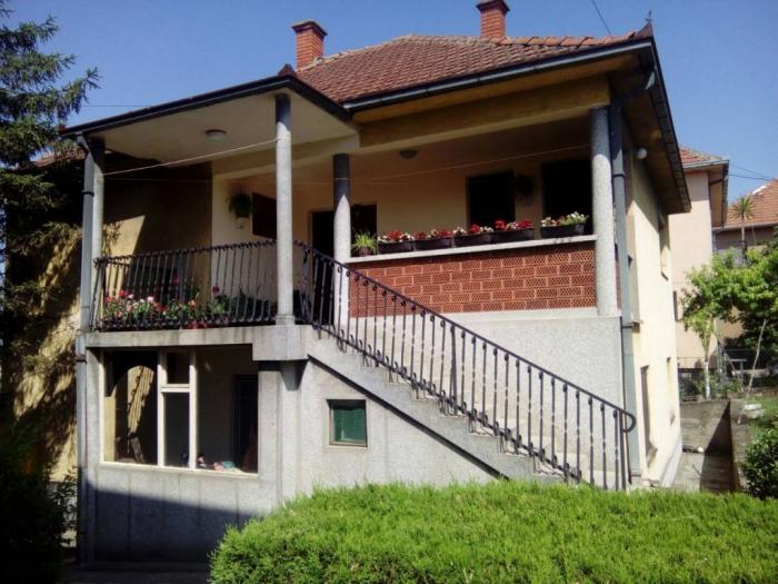 kuća u mladenovcu besplatni mali oglasi