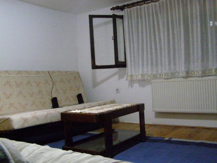 izdajem kompletno nisko prizemlje besplatni mali oglasi
