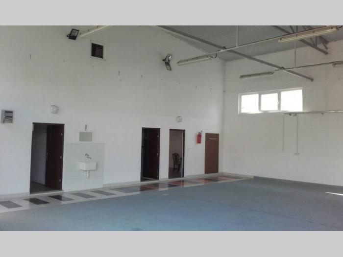 izdajem halu 370m2, rakovica vozdovac besplatni mali oglasi