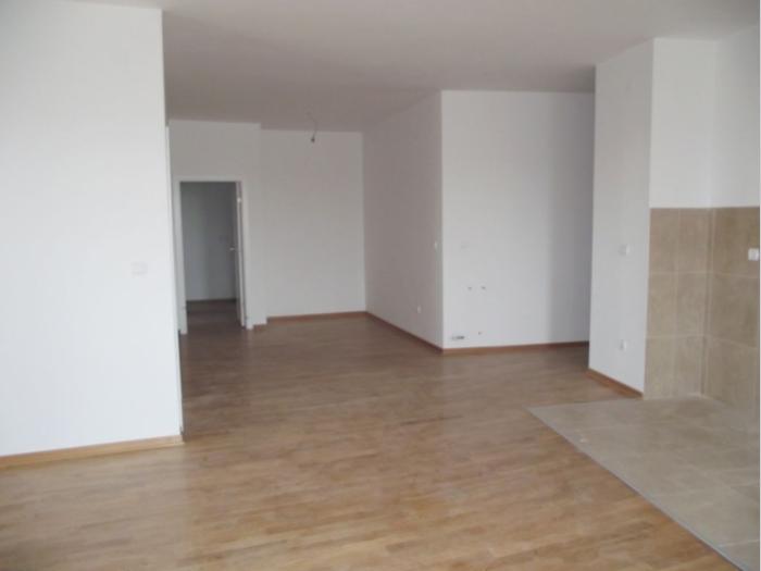 4 0, 117m2, crveni krst, vojislava ilića, novo besplatni mali oglasi