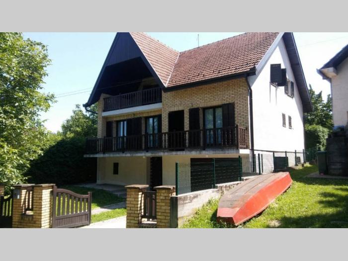 prodajem kucu u starim banovcima besplatni mali oglasi