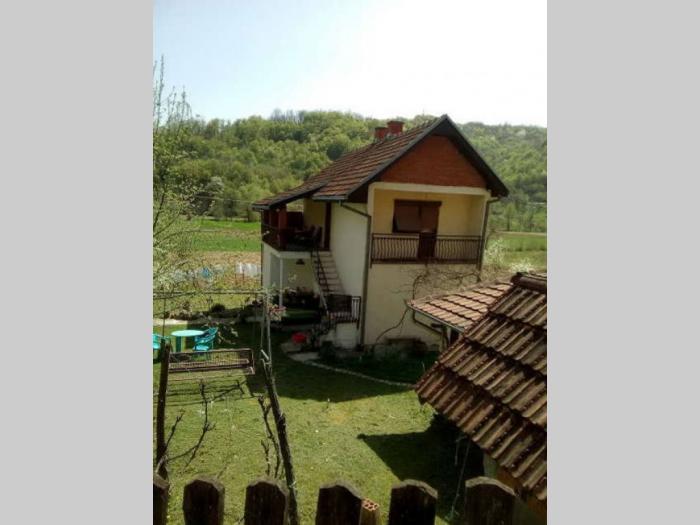 kuća na selu sa šumom, njivom, šljivikom ljig, belanović besplatni mali oglasi