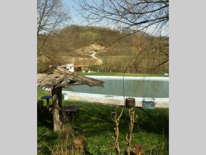 kuća na selu sa šumom, njivom, šljivikom ljig, belanović besplatni mali oglasi