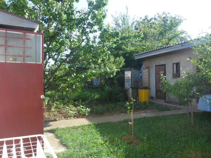 prodajem kuću na kolarskom putu besplatni mali oglasi