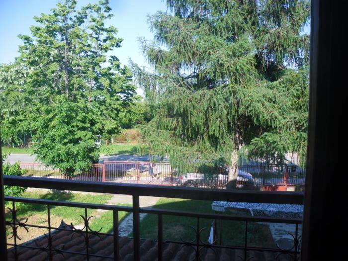 prodajem kuću na kolarskom putu besplatni mali oglasi