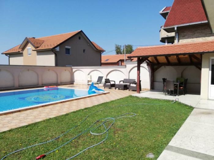 voždovac, kumodraž, lux, kuća 500m2 besplatni mali oglasi
