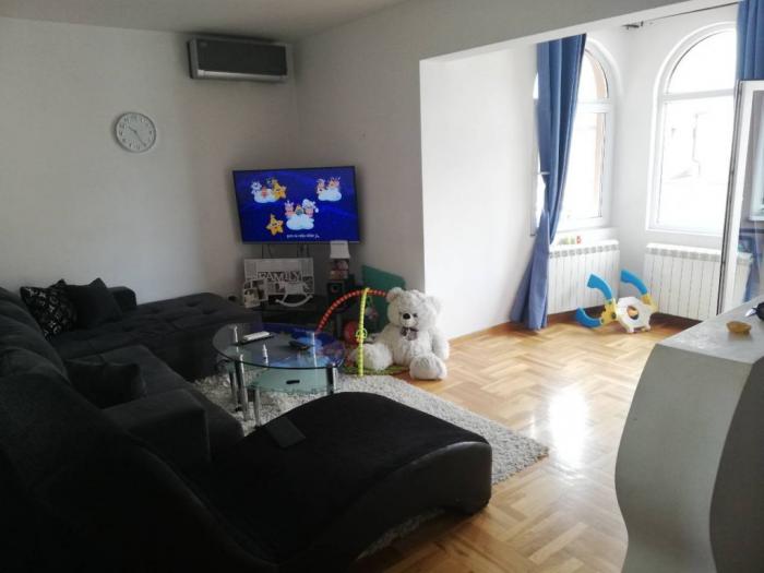 2 0, 79m2, medak, cvetanova ćuprija besplatni mali oglasi