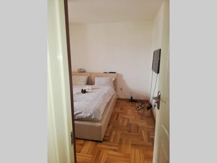 2 0, 79m2, medak, cvetanova ćuprija besplatni mali oglasi