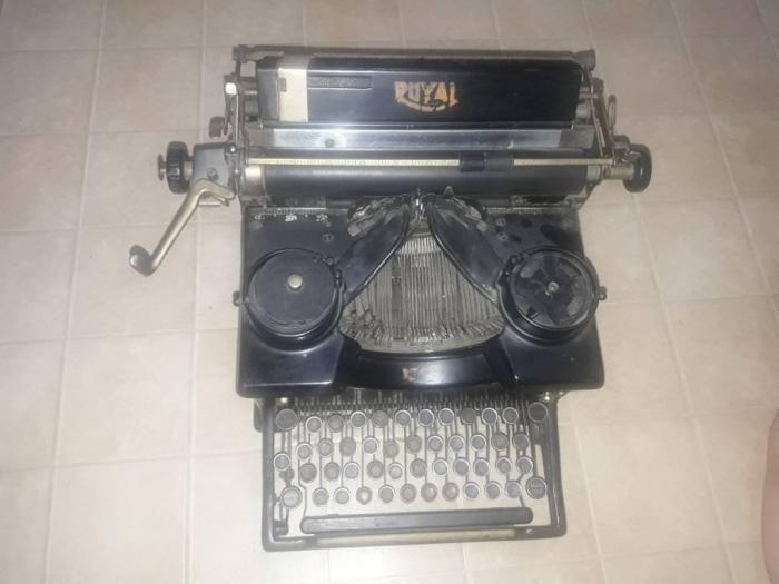 američka pisaća mašina underwood noiseless besplatni mali oglasi