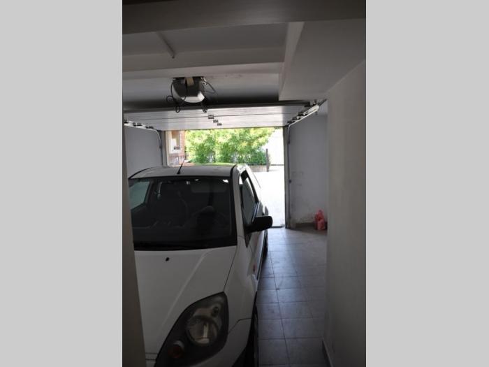 zamena kuće u kaluđerici za manji stan besplatni mali oglasi