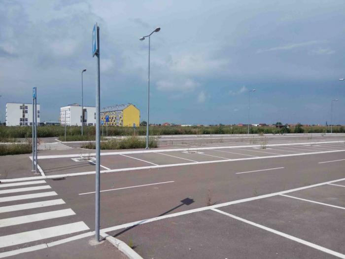 plac u ovči 127 ari, do puta, naseljeno, uknjiženo besplatni mali oglasi