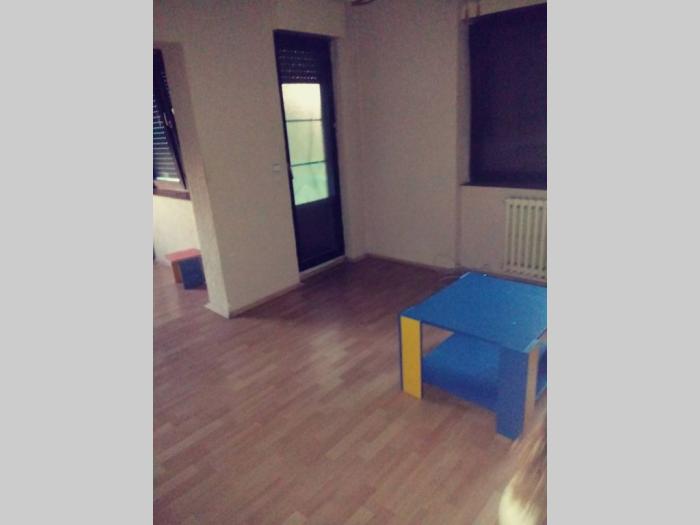 stan 80m2 u centru crvenke besplatni mali oglasi