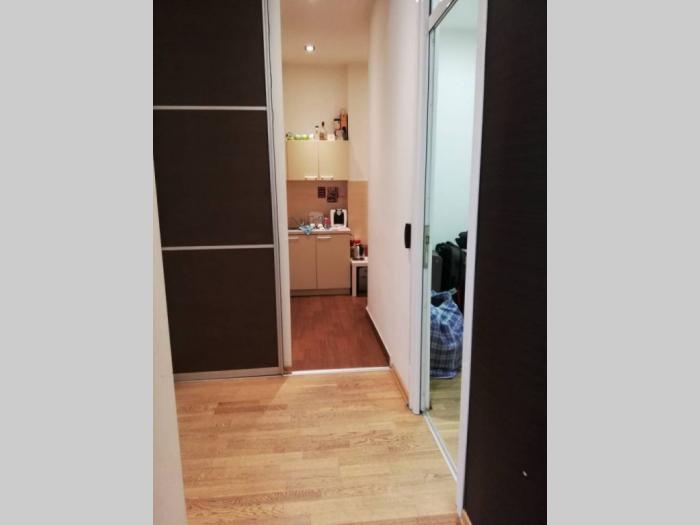 crkva svetog marka, resavska 102m2 besplatni mali oglasi
