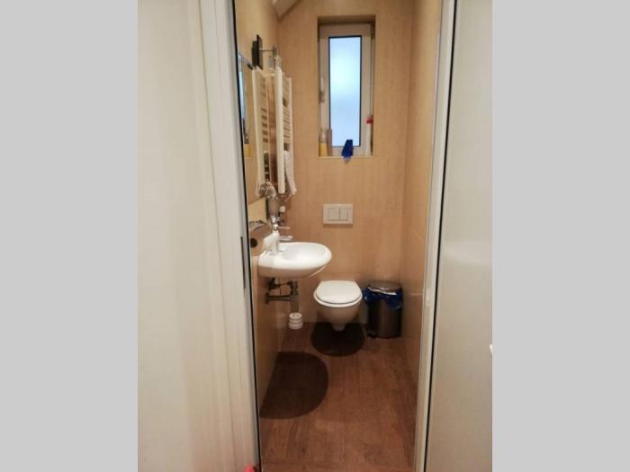 crkva svetog marka, resavska 102m2 besplatni mali oglasi