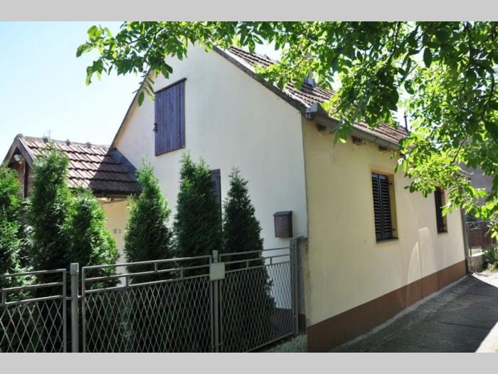 batajnica, domaćinstvo 120m2 20 ari placa besplatni mali oglasi