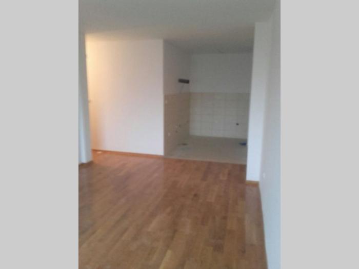 2 0, 59m2 5m2, voždovac, hitno besplatni mali oglasi