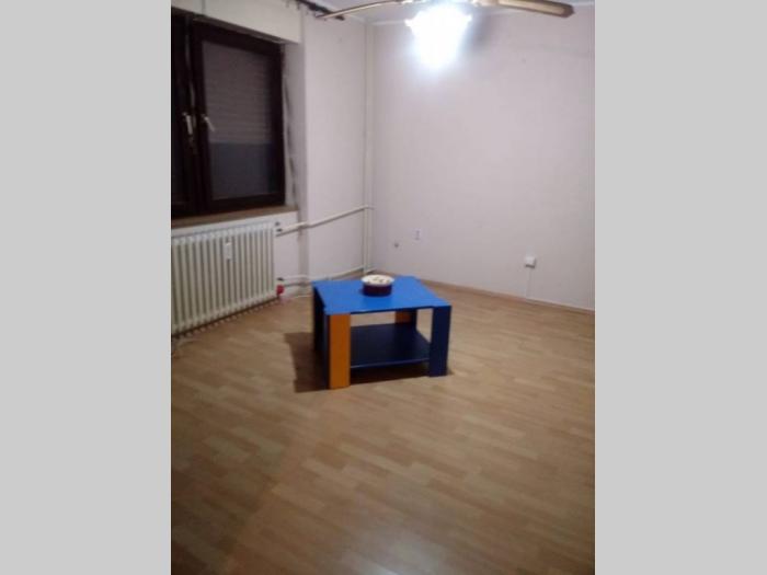 stan 80m2 u centru crvenke besplatni mali oglasi