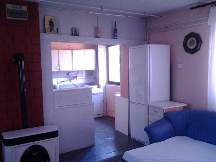 na prodaju kuća u surčinu, 400 m2 besplatni mali oglasi