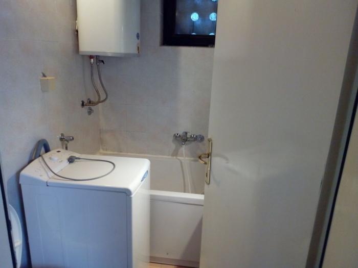 izdavanje, savski venac, užička, stan u kući 80m2 besplatni mali oglasi