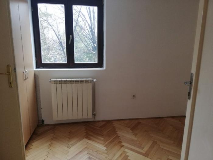 izdavanje, savski venac, užička, stan u kući 80m2 besplatni mali oglasi