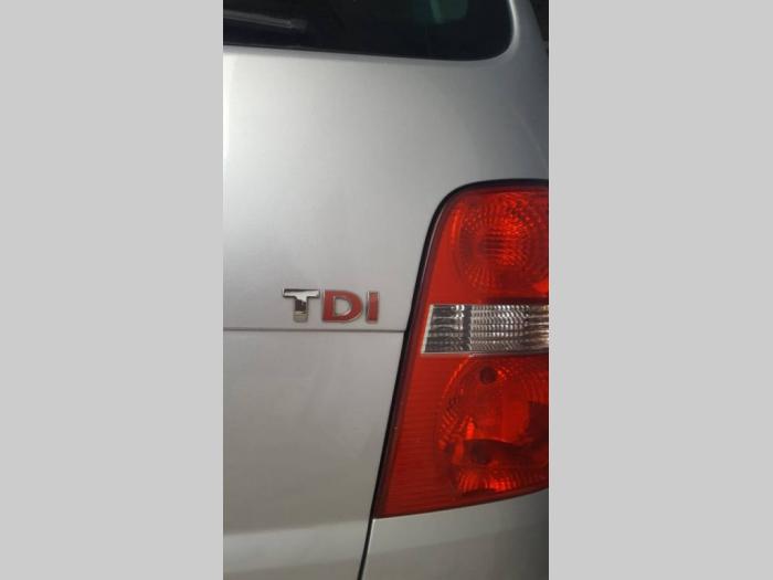 volkswagen touran prodaja besplatni mali oglasi