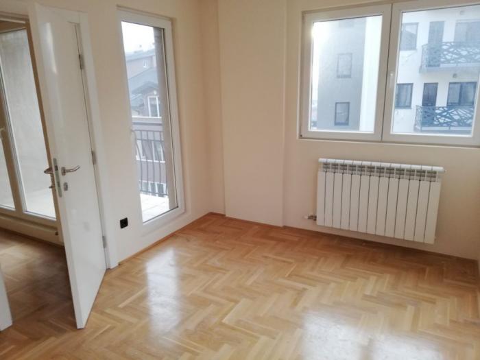 vojvode vlahovića, 71m2 besplatni mali oglasi