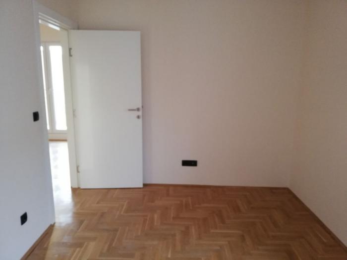 vojvode vlahovića, 71m2 besplatni mali oglasi