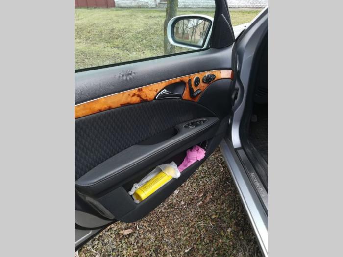 mercedes benz e 220 besplatni mali oglasi