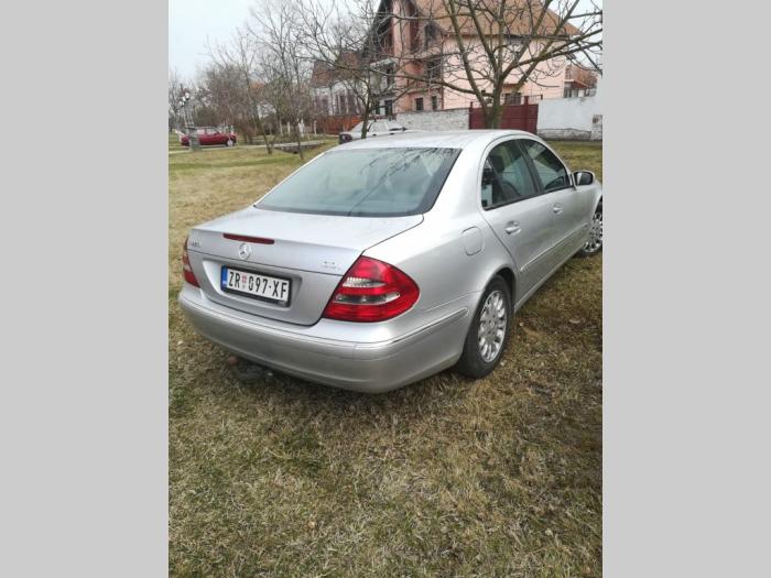 mercedes benz e 220 besplatni mali oglasi