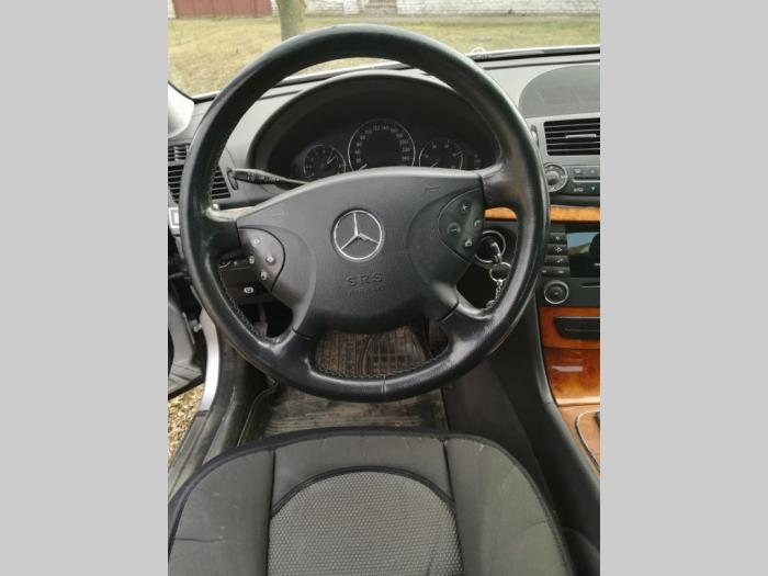 mercedes benz e 220 besplatni mali oglasi