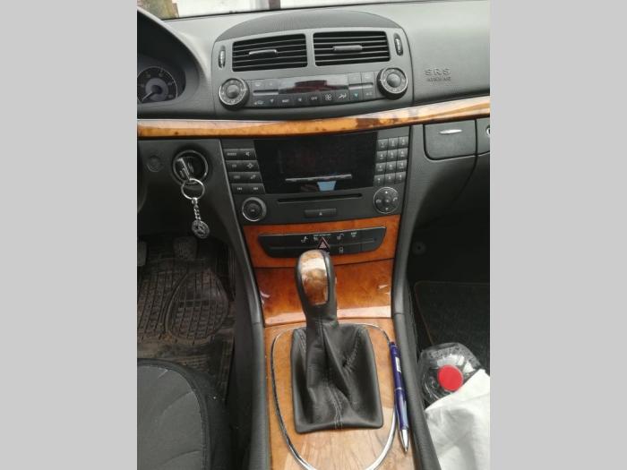 mercedes benz e 220 besplatni mali oglasi