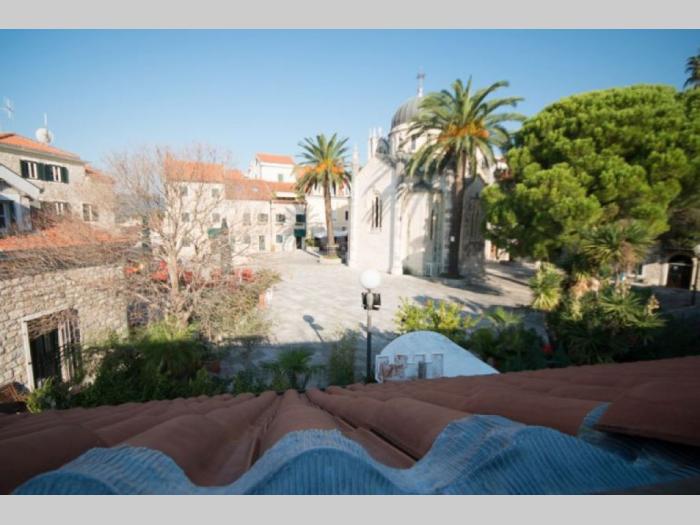 herceg novi, stari grad kuća 280m2 besplatni mali oglasi