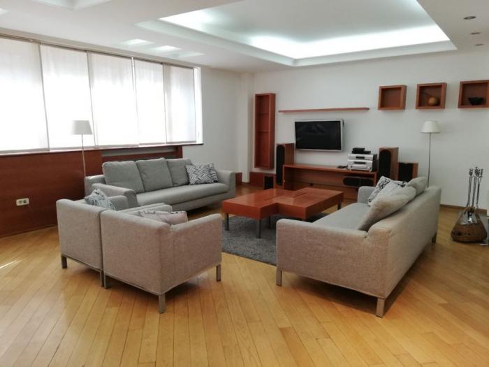 izdavanje, vračar, patrijarha gavrila 142m2 besplatni mali oglasi