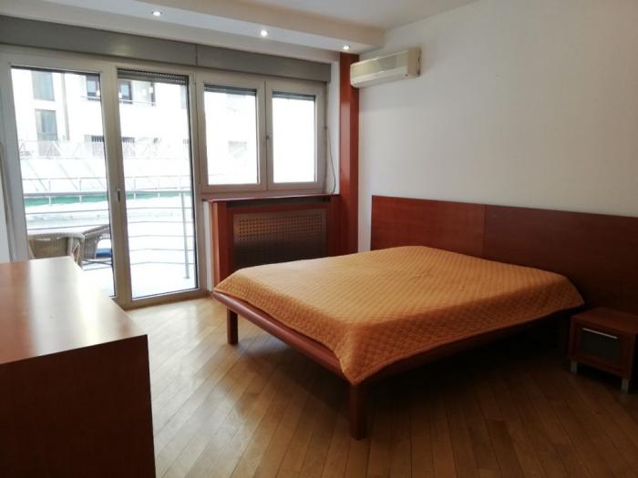 izdavanje, vračar, patrijarha gavrila 142m2 besplatni mali oglasi