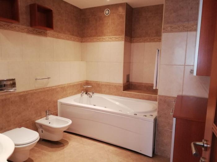 izdavanje, vračar, patrijarha gavrila 142m2 besplatni mali oglasi