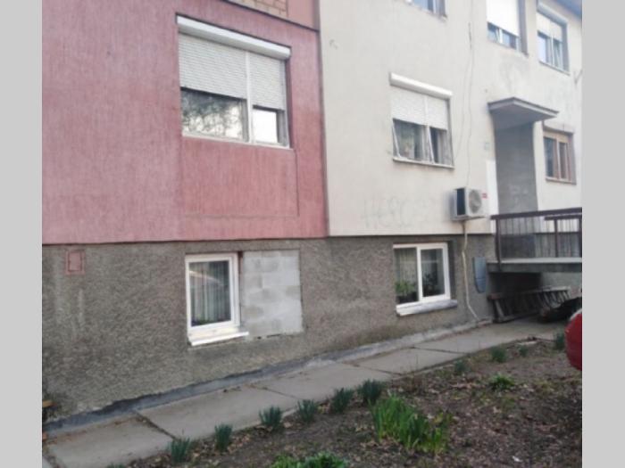 stan u kotežu na prodaju besplatni mali oglasi