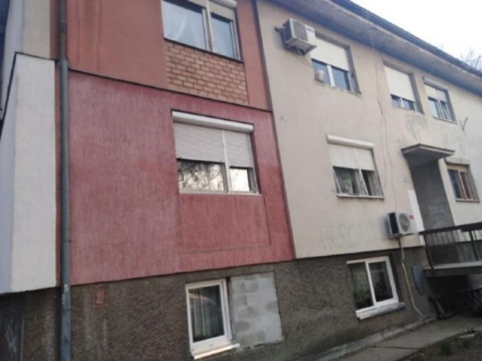 stan u kotežu na prodaju besplatni mali oglasi