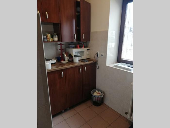 izdavanje, zvezdara, severni bulevar 800m2 besplatni mali oglasi
