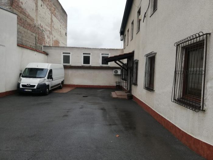 izdavanje, zvezdara, severni bulevar 800m2 besplatni mali oglasi