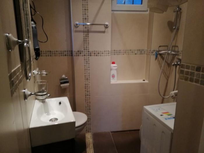 centar, hilandarska 67m2 besplatni mali oglasi