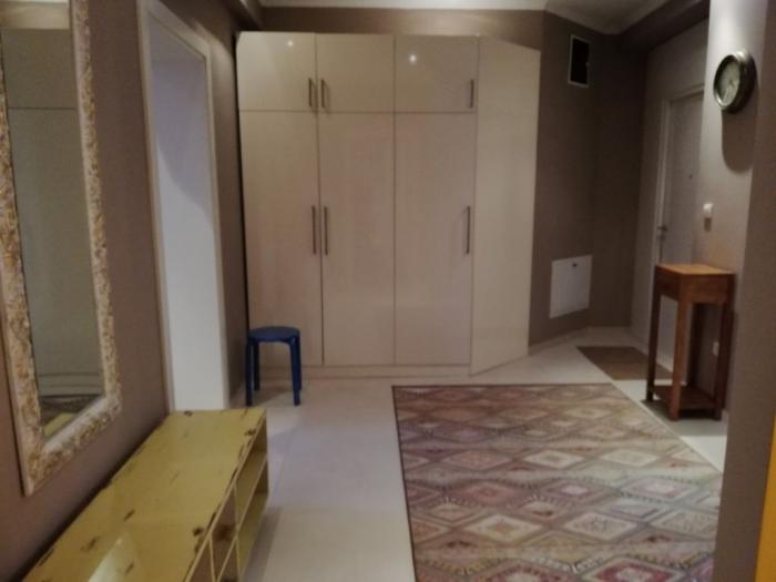 centar, hilandarska 67m2 besplatni mali oglasi