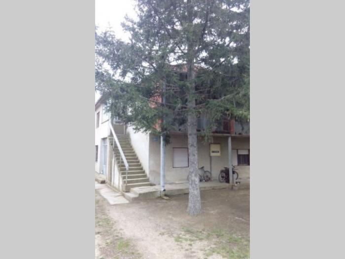 spratna kuća, 250m2 besplatni mali oglasi