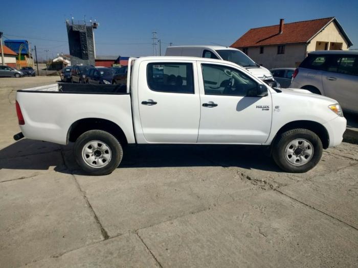 toyota hilux 2 5 d4d 4x4 besplatni mali oglasi